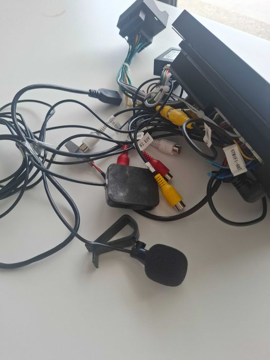 Auto-rádio Android 7" Citroën C4 — GPS Bluetooth + moldura + kit completo