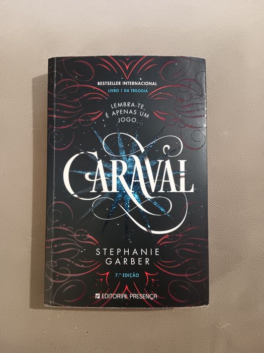 Caraval  livro de Stephanie Garber