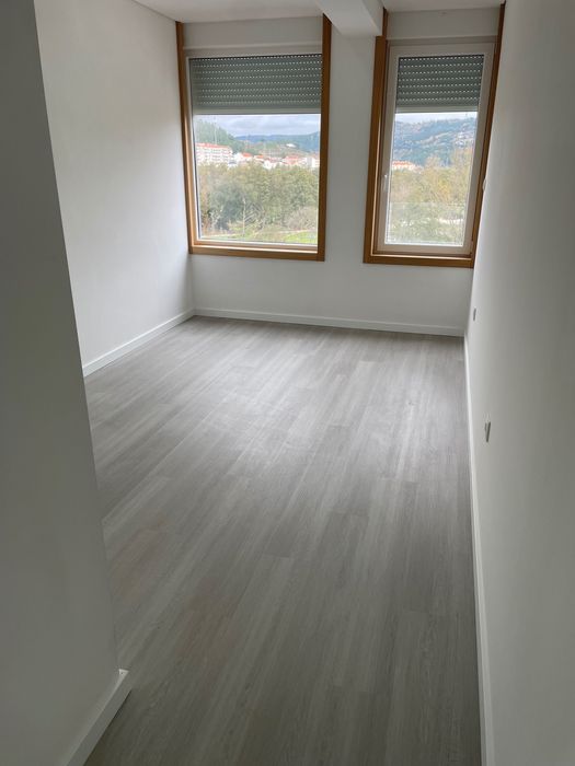 T3 em Tarouca ( Viseu )