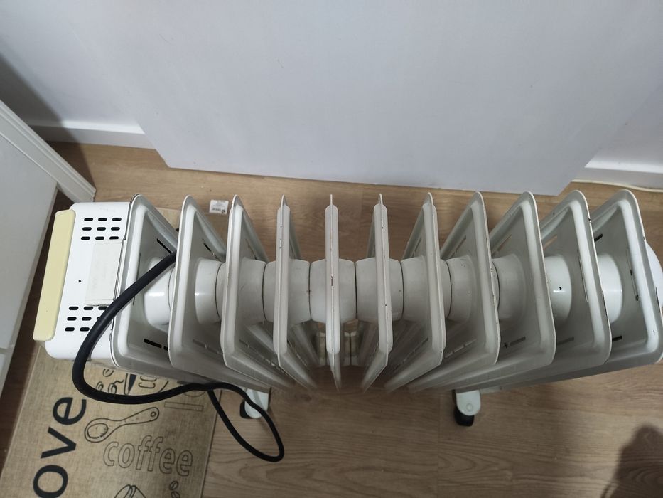 Aquecedor a óleo Ignis, em bom estado.