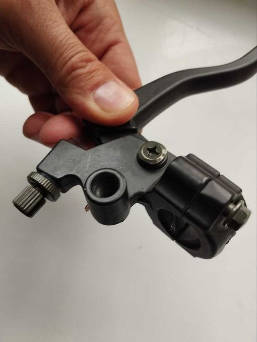 Ричаг тормоза правий