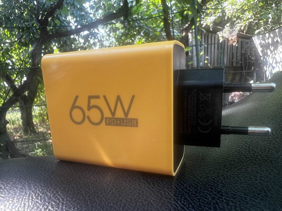Быстрая зарядка 65W 6 портов USB C для телефонов iPhone Samsung Xiaomi