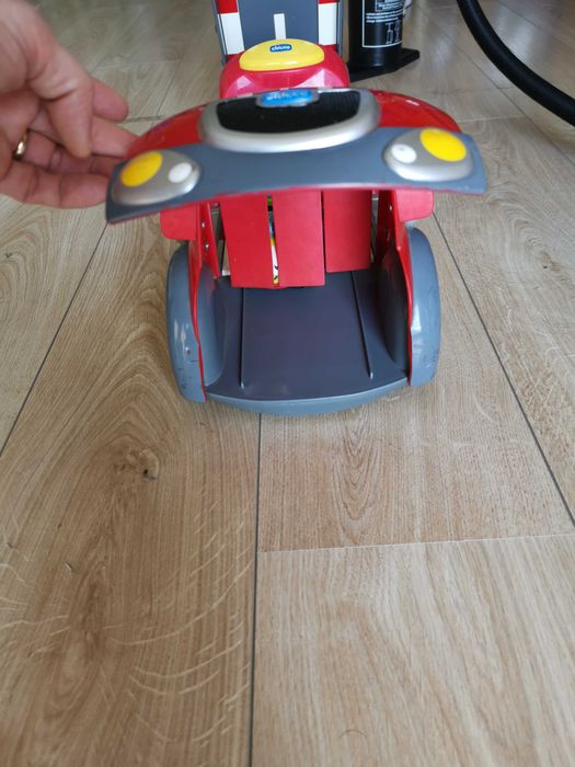 Porta carros Chicco.