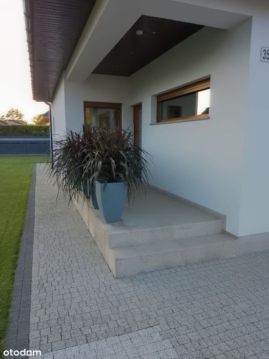 Dom z ogrodem w spokojniej okolicy     ul. Obotrytów