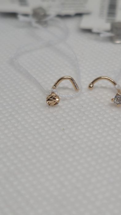 Пірсинг для носа з червоного золота. Нові. Favoritum.