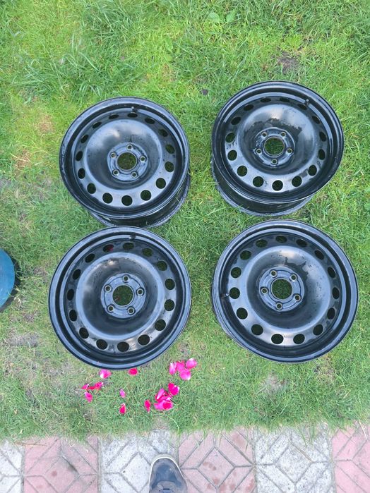 Oryginalne felgi stalowe 16' 5x110 Fiat 500x