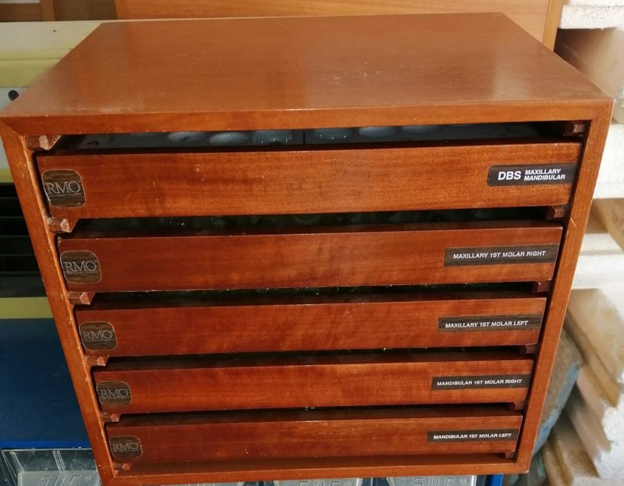 Contra ângulo de Ortodontia Synea e alicates de Ortodontia