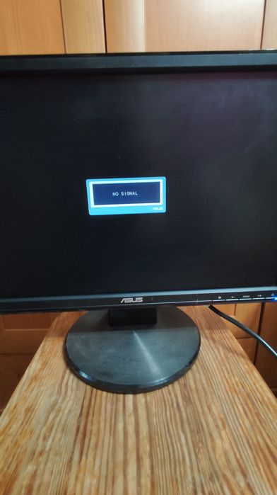 50Monitor Asus VW193 19 cali