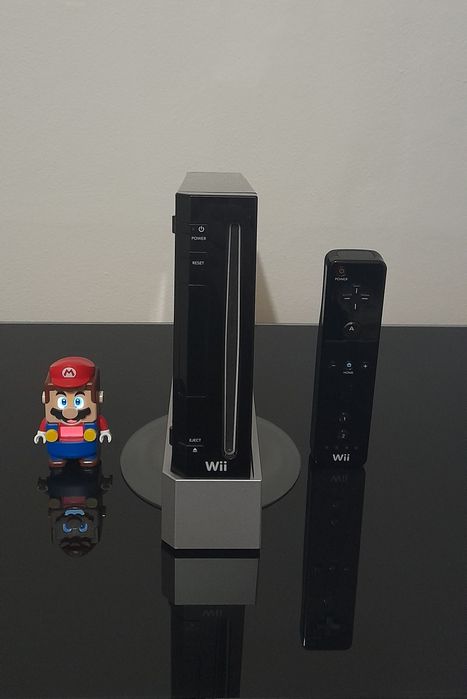 Nintendo Wii Console Black Edition + Wii Remote (EXCELLENT CONDITION)64286396028034122