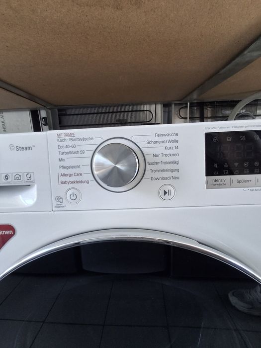 Пральна машино-сушильна LG model  V5WD961