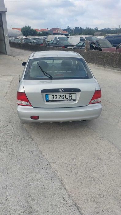 Hyundai Accent 1.5 CRDi Comercial (2003) – Fiável e Super Económico!