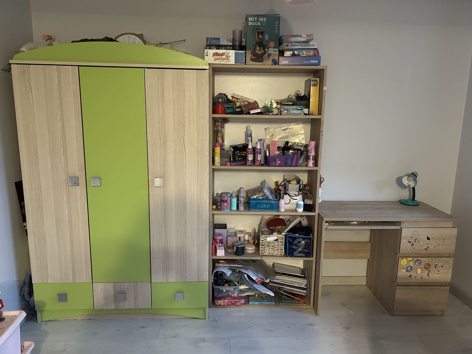 Sprzedam komplet mebli do pokoju dziecięcego