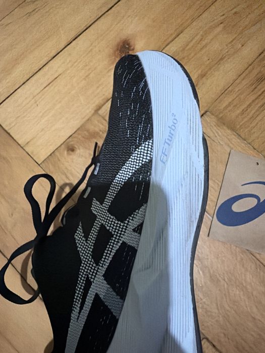 Asics Novablast 6