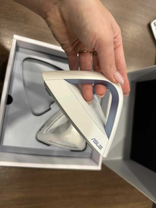 ASUS Lyra Trio mesh wi-fi system