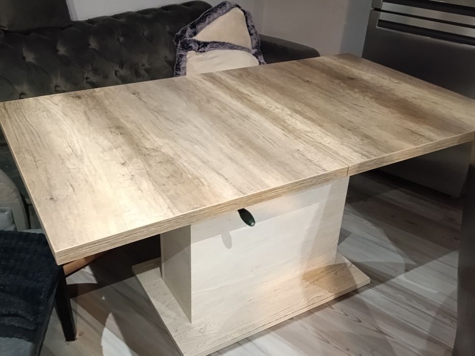 Vendo mesa  bem conservada