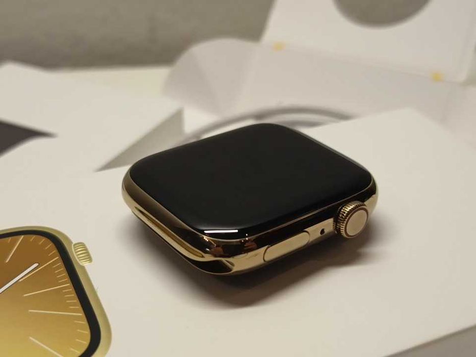 Apple Watch Series 9 45mm A2984 Gold Stainless Sk