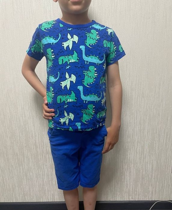 Костюм / шорти + футболка на 110см 4-5 р.