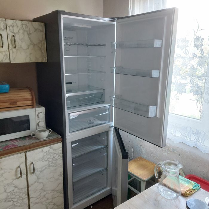 Lodówka Gorenje Szara