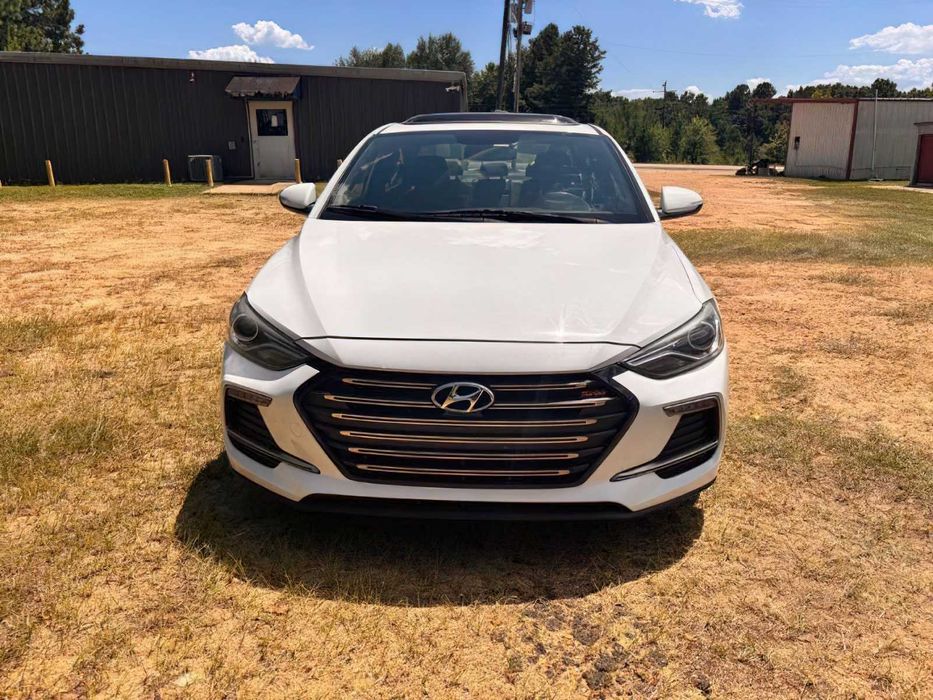 Hyundai Elantra Sport      2017