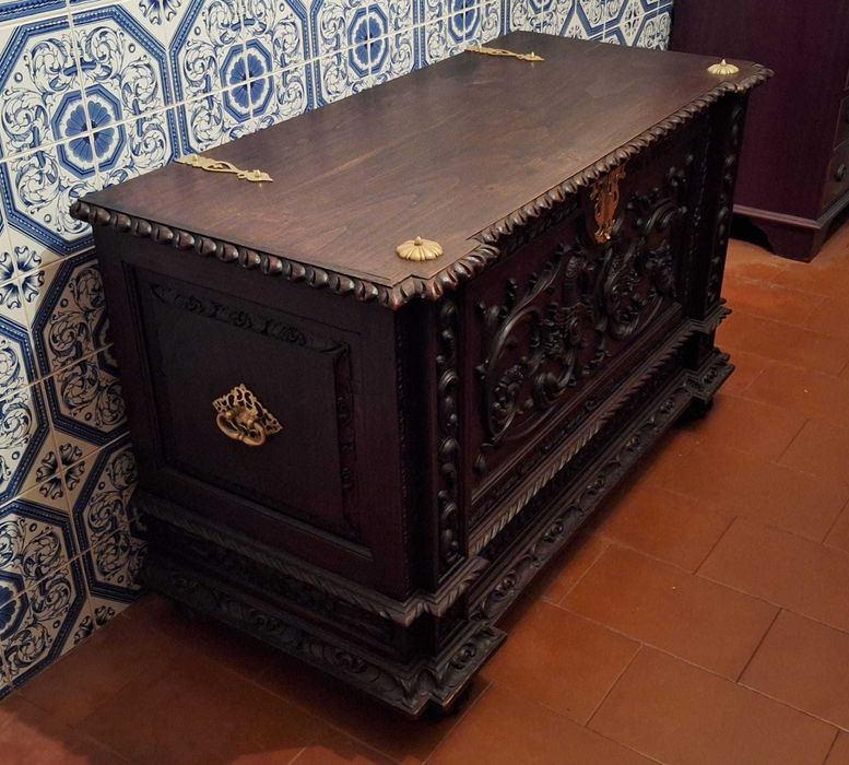 Arca de nogueira maciça (ULTIMA DESCIDA)