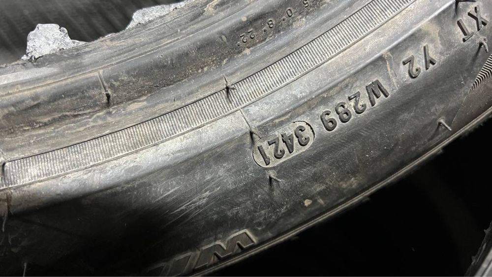 Комплект зимової гуми 275/40/19 Pirelli