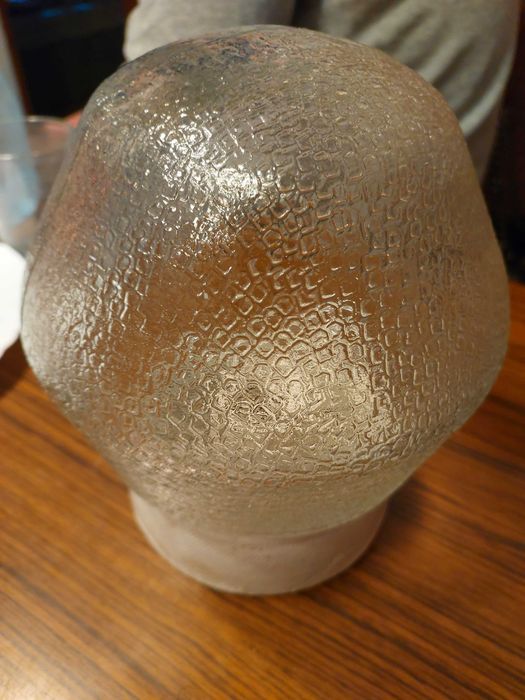 Oprawa porcelanowa PRL z kloszem szklanym