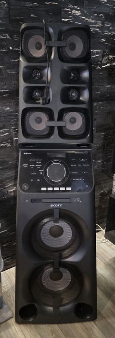 Ostatni model Sony MHC V90DW