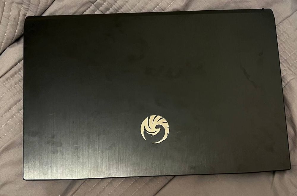 ноутбук MSI Bravo 17 дюймів