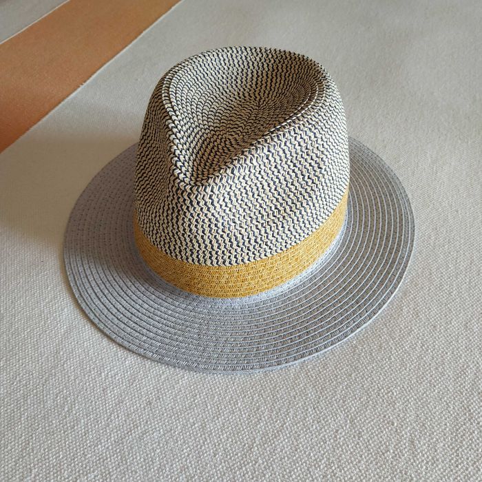 Chapéu azul e bege - Parfois