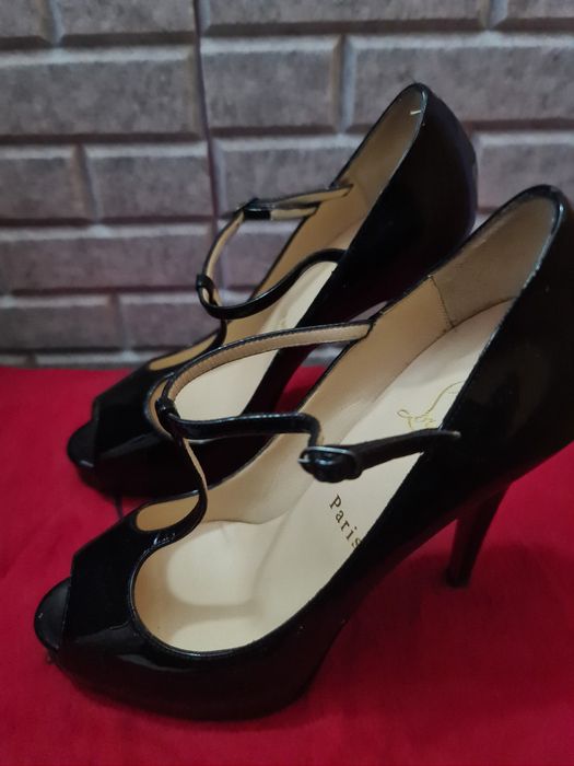 Sapatos Louboutin pump usados tamanho 37.5
