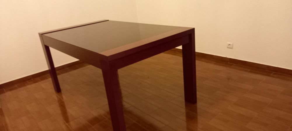 Mesa de Sala e Cadeiras