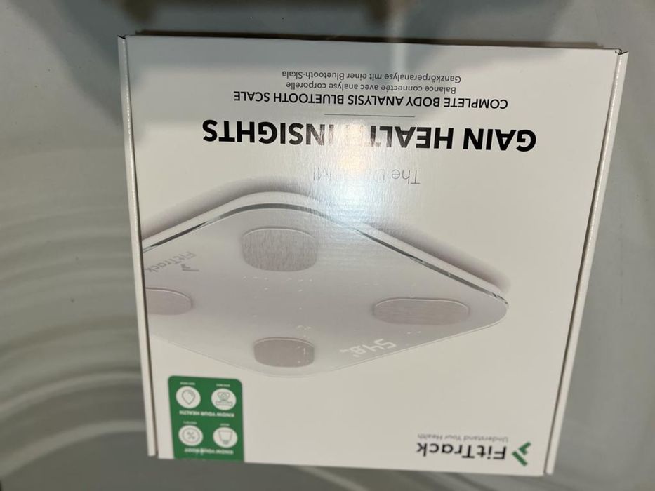 Waga łazienkowa FitTrack Dara pomiar wskaźników BMI