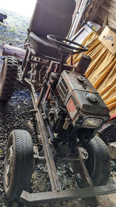 Міні трактор з плаваючою коробкою