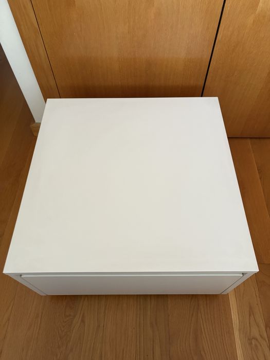 Caixa de arrumação com rodas