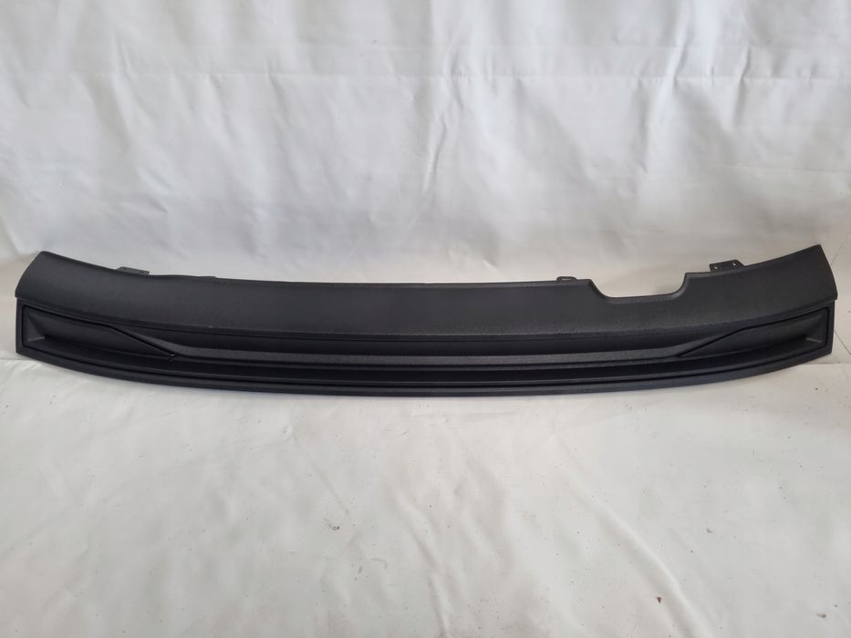 audi a1 82a807421 tylna dokładka zderzaka