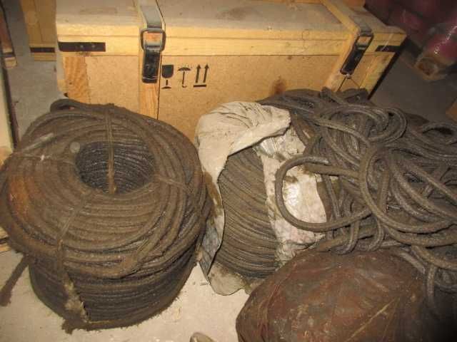 Шнур плетений ущільнюючий.