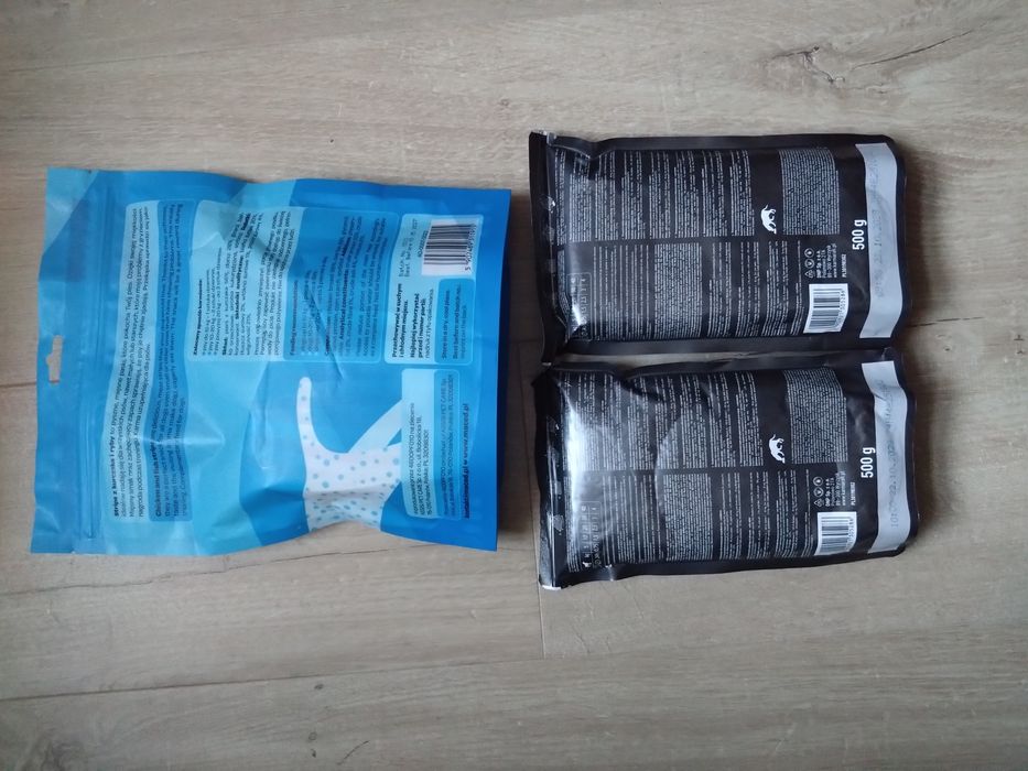 Maced paski i Rafi mokra karma dla psa