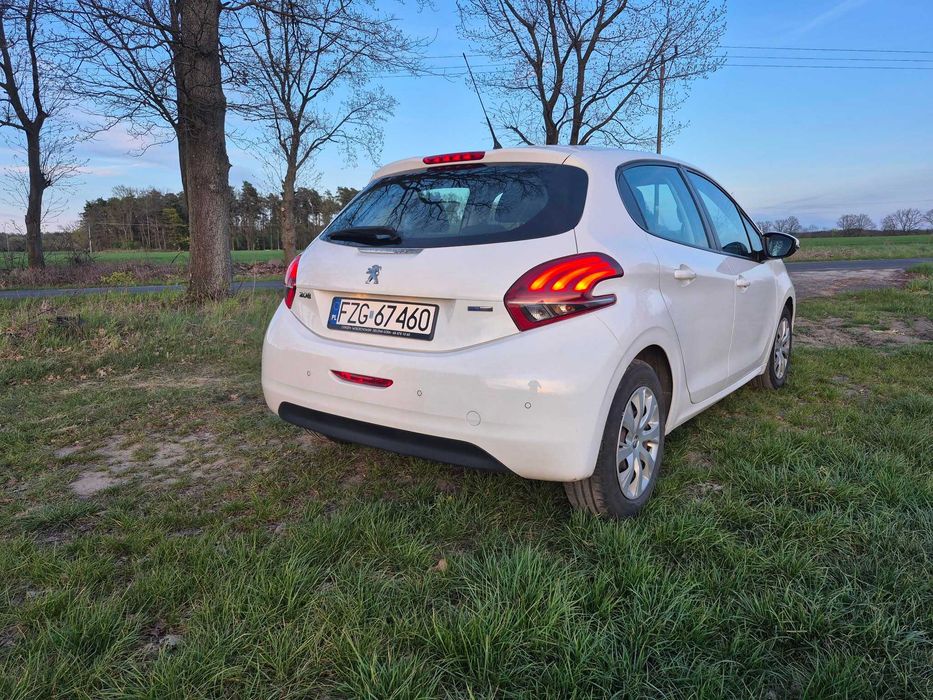 Peugeot 208 1.2 Benzyna