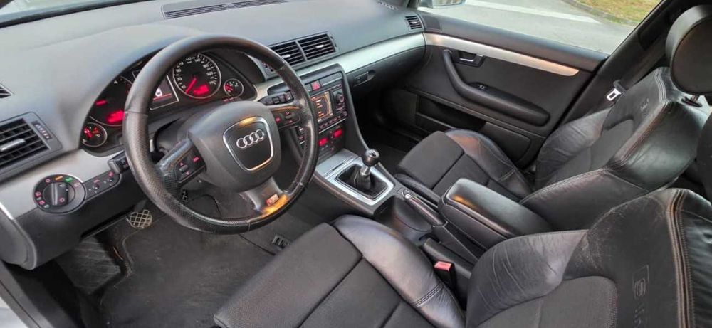 Audi A4 Avant S-LINE