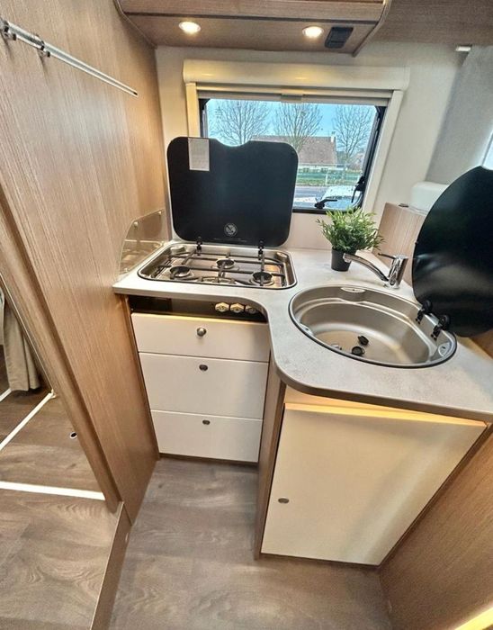 Autocaravana  carado t449