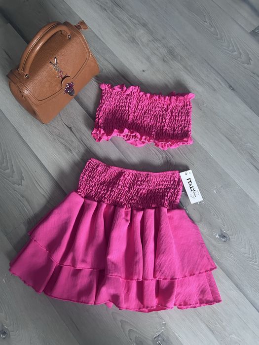 Śliczny nowy komplet Uni