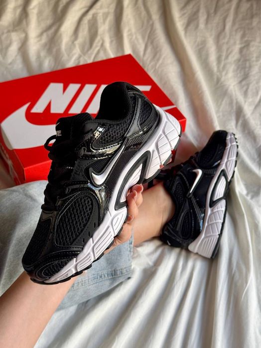 Nike V5 RNR Black&White  ar00543
