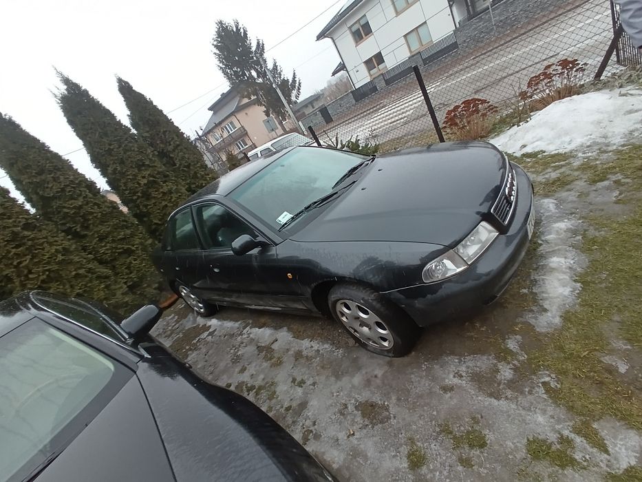 Audi a4 B5 sedan 1.8 b LPG gaz 1997r 125 km