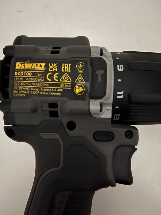 Wkrętarka DeWalt zasilanie akumulatorowe 18 V DCD100 limitowana 1x 4Ah