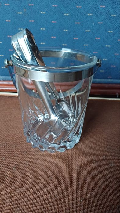 Balde de gelo em vidro