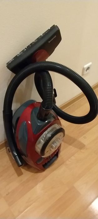 Пылесос "Эленберг"