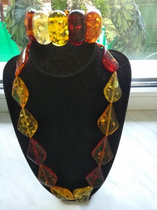 Бусы, наборы, натуральные камни