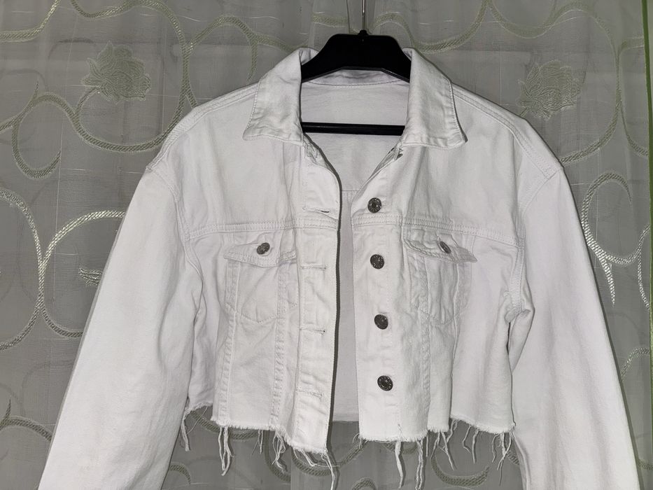 Белая женская джинсовая куртка пиджак s (42-44) 38