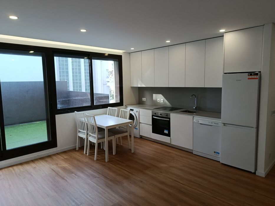 T1 com avançado relvado Palheiros 7 min Universidade/Castelo