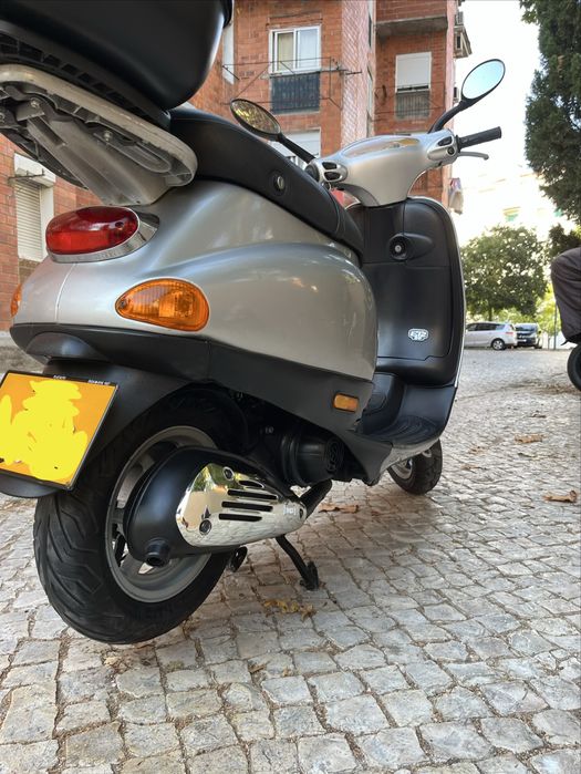 Vende-se Vespa et2 50cc 1999